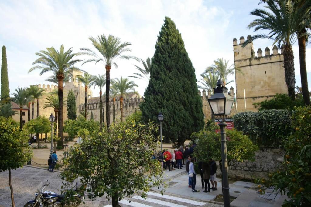 Calle San Basilio - Patios. Aparcamiento Gratis Córdoba Exterior foto