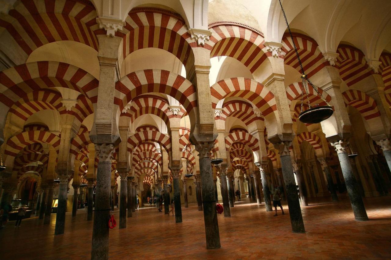 Calle San Basilio - Patios. Aparcamiento Gratis Córdoba Exterior foto